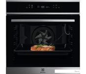   Electrolux EOE7P31X